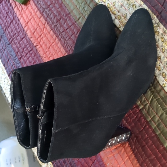 LE CHATEAU* studded heel side zip suede rounded pointed toe ankle boots sz 38 - Picture 4 of 15